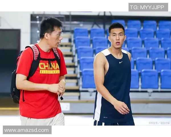 郭艾伦带领中国男篮迎战国际强队展现出色球技与团队合作精神