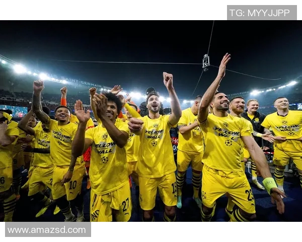 莱万领衔球队新征程展现个人魅力与团队精神的完美结合